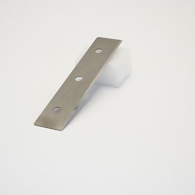 Özel Çimento Tungsten Karbid Alaşımı Üç Delik Kimyasal Elyaf Kırıcı Blade Fabric Film Kırma Endüstriyel Makine Bıçağı